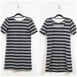 2/$30 Gap XS Womens White Black Striped Shift Dress